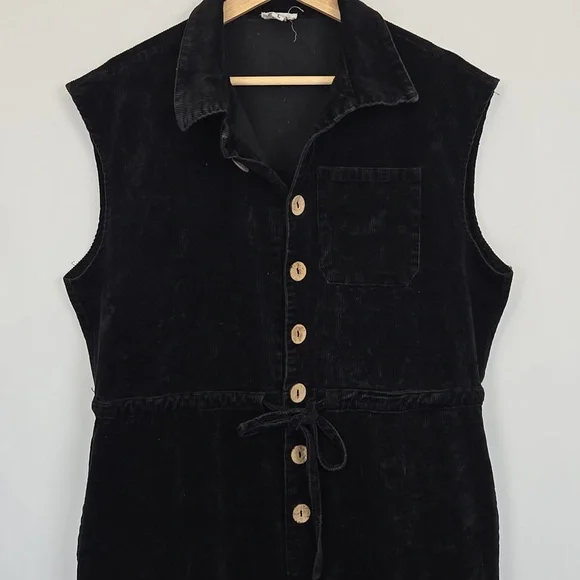 POL Black Corduroy Sleeveless Jumpsuit - Size Large - Picture 2 of 11